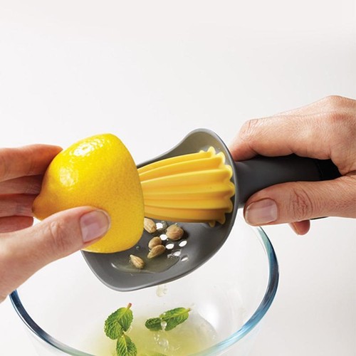 Manual Plastic Citrus Juicer - Orange & Lemon Juice Squeezer Kitchen Tool - Picture 22 of 24