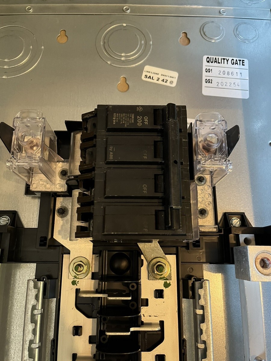 GE TM3220CCU 200 AMP MAIN BREAKER BOX 32 SPACES 40 CIRCUITS INDOOR