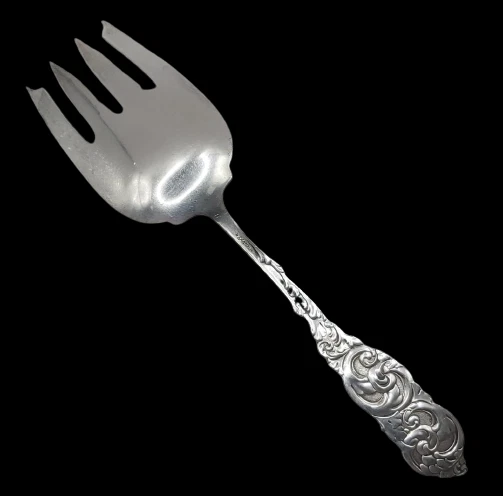 Antiguo tenedor para servir de plata esterlina Whiting Gladstone - mango festoneado con remolinos Foto 3 de 4