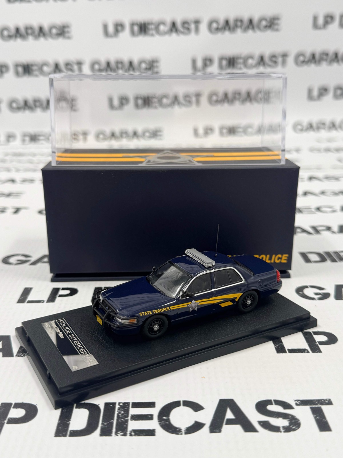 ROLLIN Ford Crown Victoria Oregon State Police 1:64 Diecast