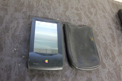 Apple Newton Message pad  Turns SOLD AS IS FLICKERS