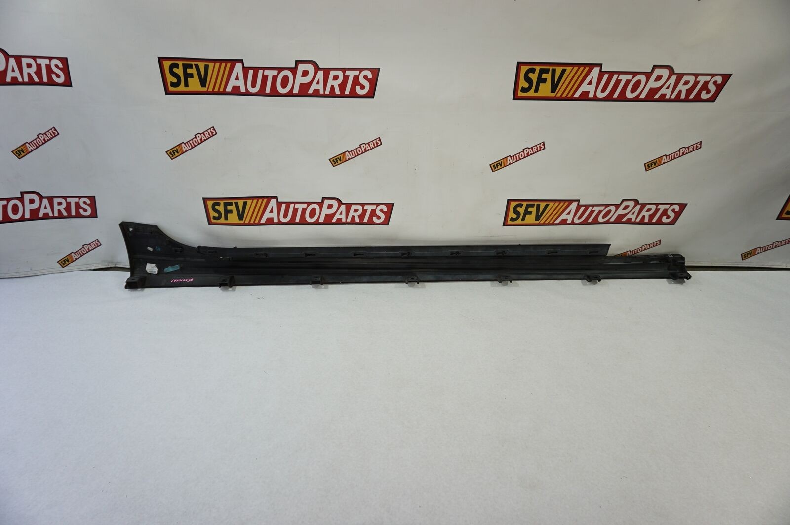 MASERATI GHIBLI ROCKER MOLDING LEFT DRIVER 2014 2015 2016 2017 670010638 OEM
