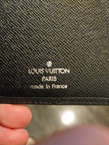 Louis Vuitton Taiga Multiple Folding Wallet Black Logo New! Never Used