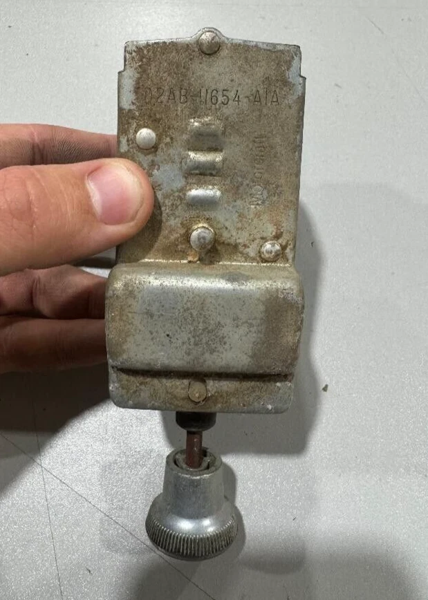 1975-1979 FORD MUSTANG II HEADLIGHT SWITCH P/N D2AB-11654-AIA GENUINE OEM USED - Image 4 of 4