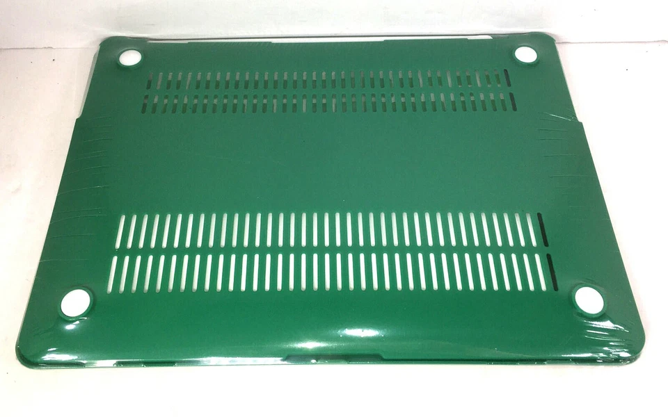 iBenzer Macbook Green Soft Skin Case 13” - Image 2 of 4