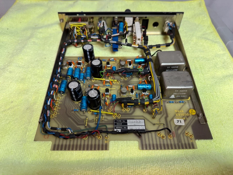 Neve 34133 Stereo Line/Mic preamplifier - Image 4 of 4