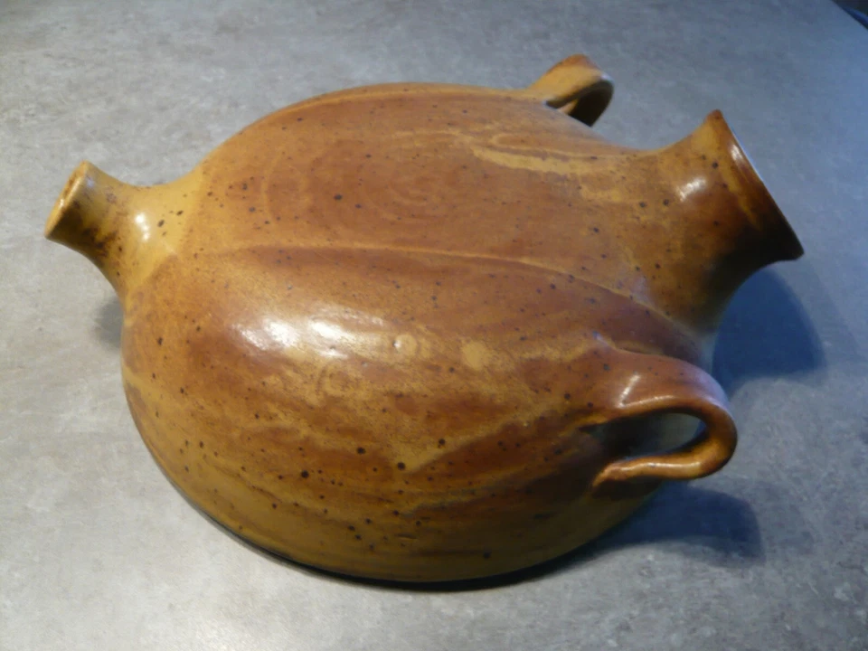 ANCIENNE POTERIE CHEVRETTE PLATE - Hauteur 34 cm -  - Photo 4/4