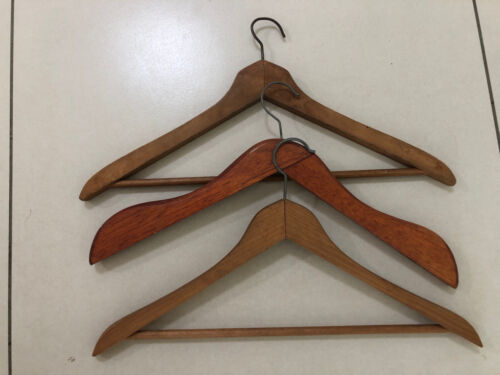 3x Wooden coat hanger for suit wardrobe approximates 2cm thick - Picture 1 of 2