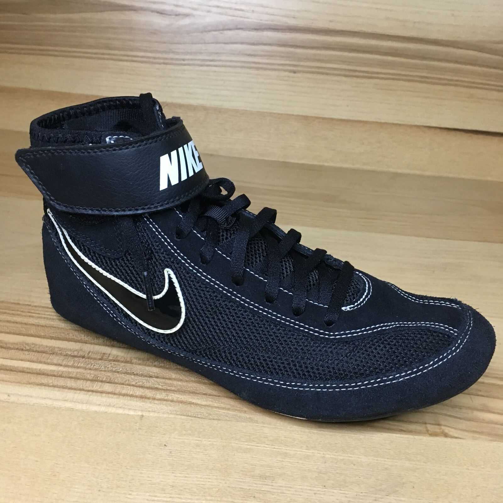 nike sweep wrestling shoes