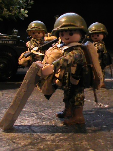 PLAYMOBIL US SUBOFICIAL PARACHUTE BATTALION NEW RIBER (PACIFIC-1943) REF-0138 - Imagen 8 de 12
