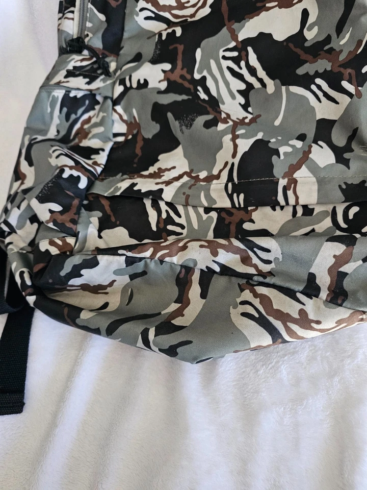 锐步经典背包迷彩迷彩学校学院拉链 19 英寸高 X 宽 16 — 第 2/4 张图片