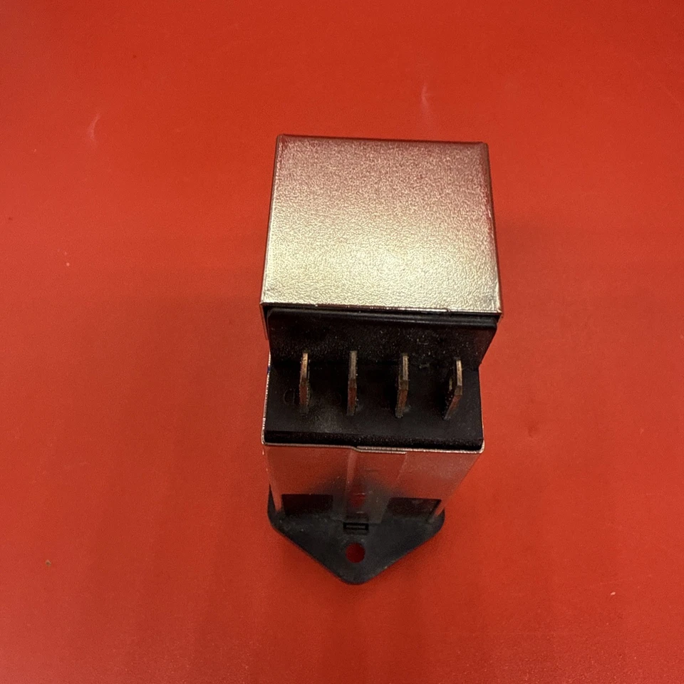 CORCOM PM0S0SSXB AC Power Entry Module 10A 250v Fuse Verticle Mount - Image 3 of 4
