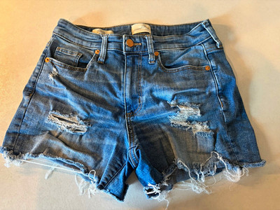 Universal Thread High Rise Midi Denim Cut Off Shorts Blue Women s 4/27