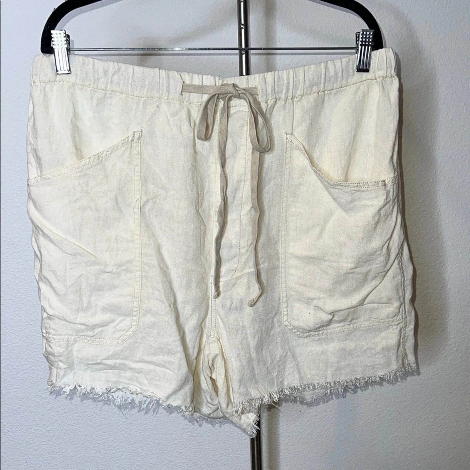 Free People Linen Blend Beach Shorts
Opens in a new window or tab