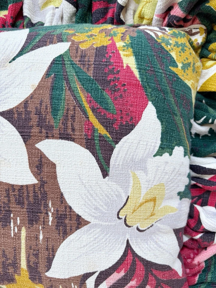 Almohada de tela de corteza MCM decoración tropical blanco diseño floral volantes Foto 3 de 4