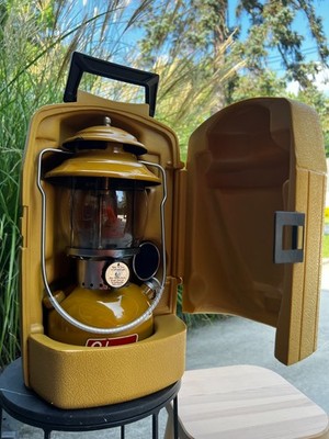 COLEMAN 200A GOLD BOND LANTERN　72807209 Coleman 200A Gold Bond Lantern 5/1972 Excellent Original Condition