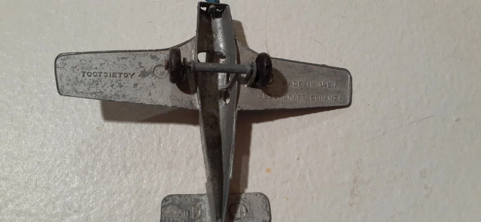 Vintage SILVER 1950's Tootsietoy Beechcraft Bonanza Plane - Image 3 of 3