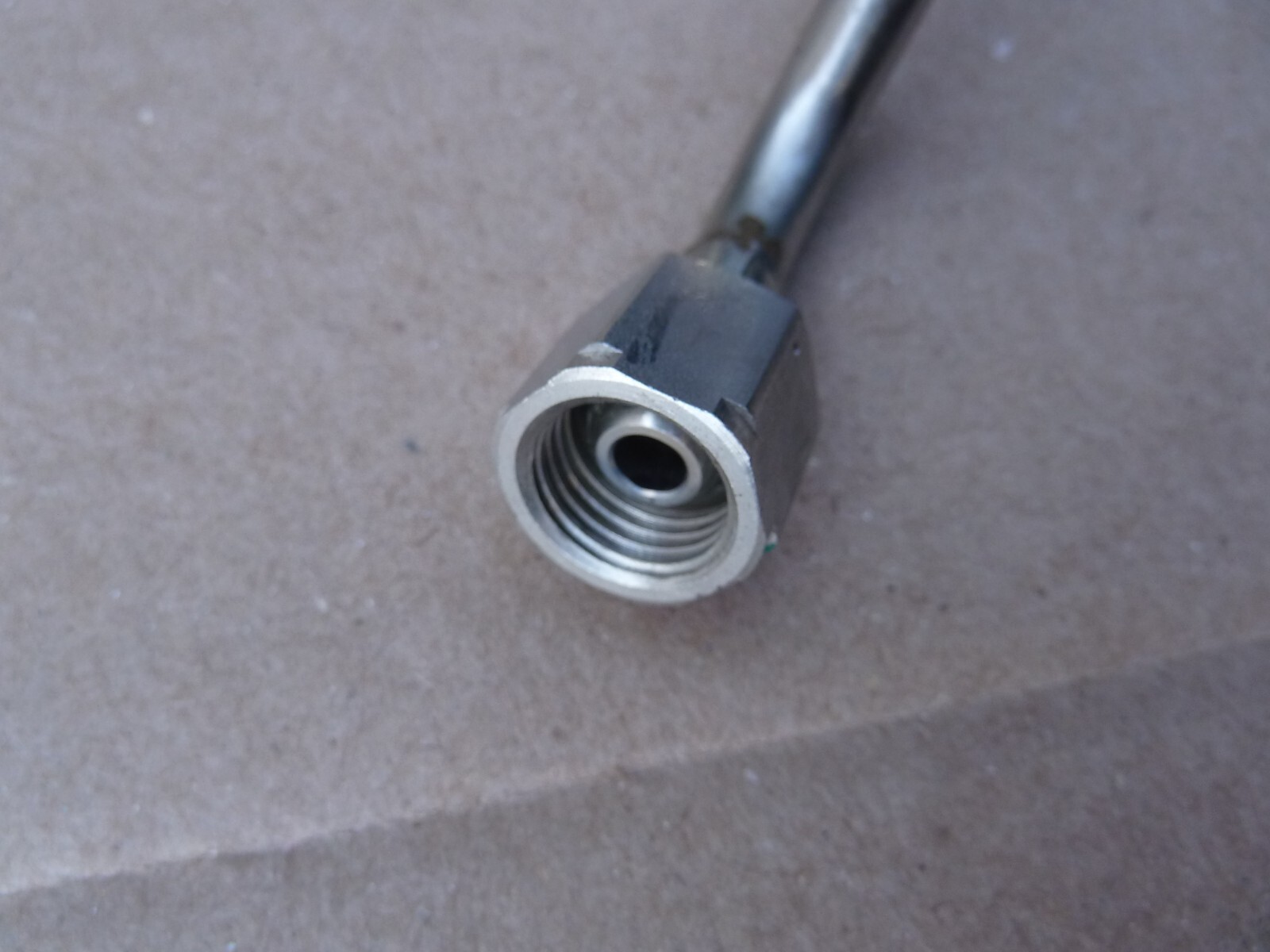 Lamborghini Huracan EVO 5.2 V10 OEM Left Fuel Line High Pressure Pipe Audi R8