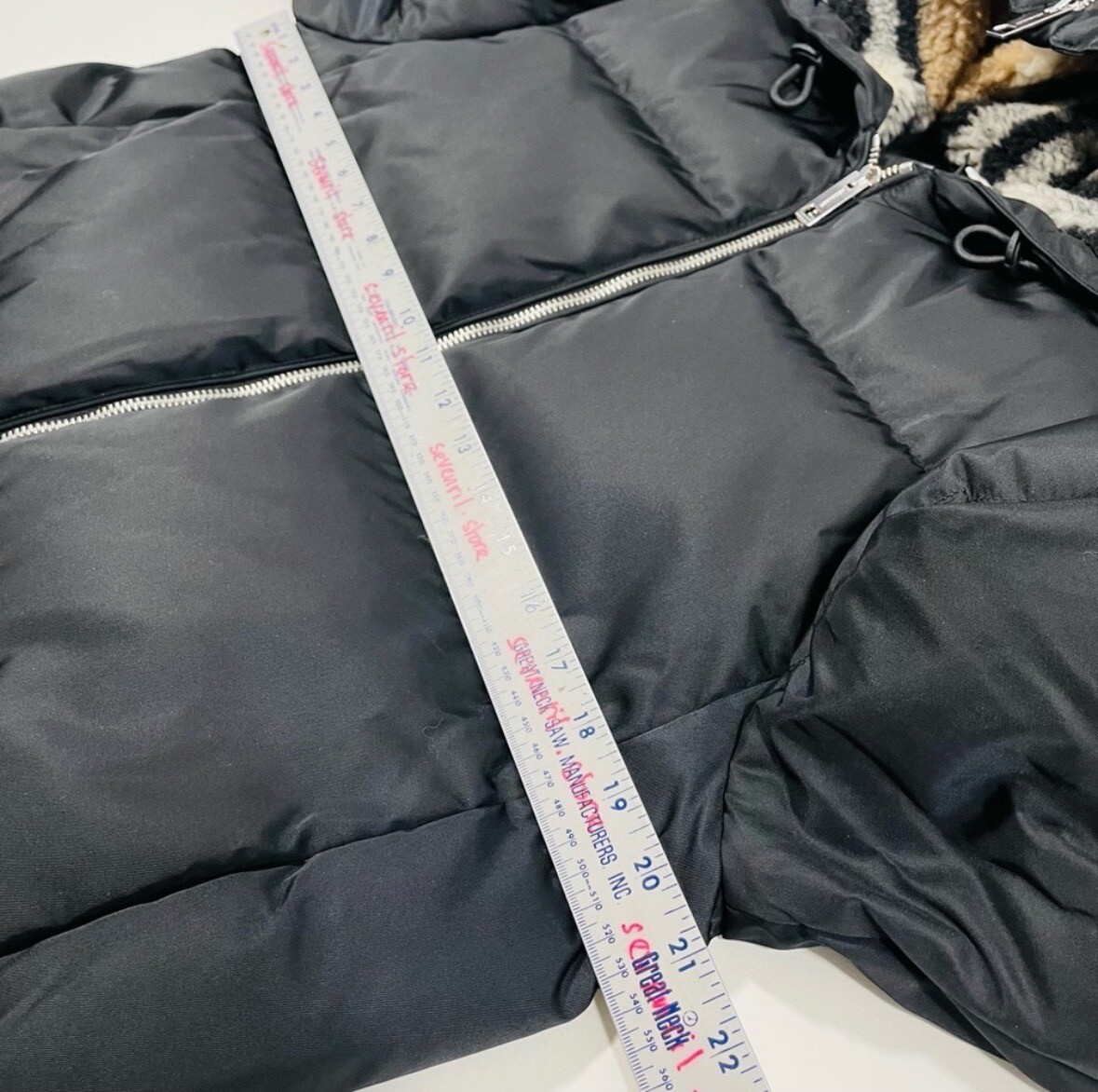 NWT Burberry Seafield Down Filled Black Puffer Jacket Nova