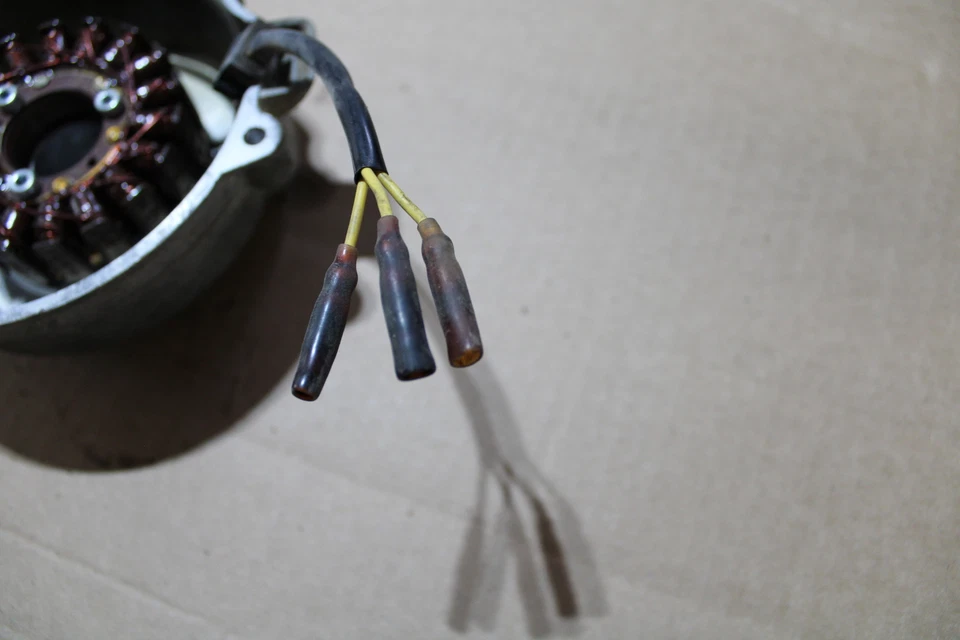 Kawasaki 750 LTD KZ750 1983 generador de estator alternador magnético con cubierta Foto 3 de 4