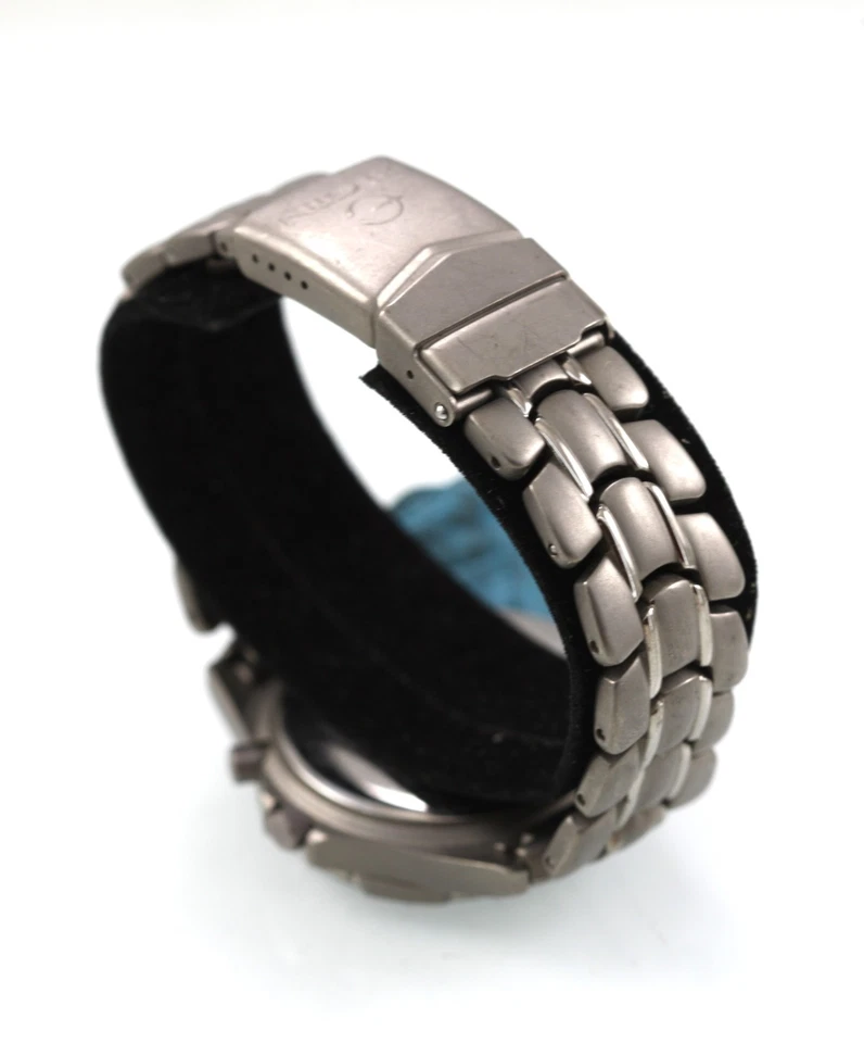 Relógio Elgin masculino titânio bateria de aço inoxidável 50m mês data dia 24 horas quartzo cinza - Imagem 2 de 4