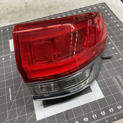 2014 2018 Jeep Grand Cherokee Passenger Right Side Tail Light Taillight SCUFFS