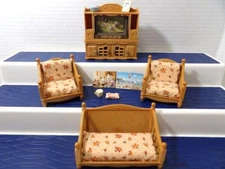 ~ Calico Critters~ Sylvanian Families Comfy Living Room TV Cabinet Furniture