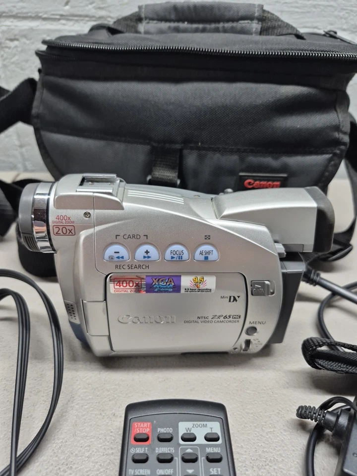 Canon ZR60 Mini DV Camcorder with Battery Remote Charger For parts - Image 2 of 3