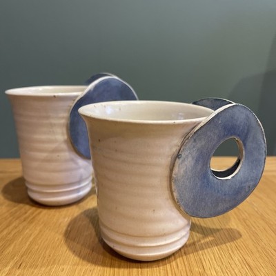 Studiokeramik Robert Silber Modernist Porzellan Abstrakt Tassen Flach Ring Griff