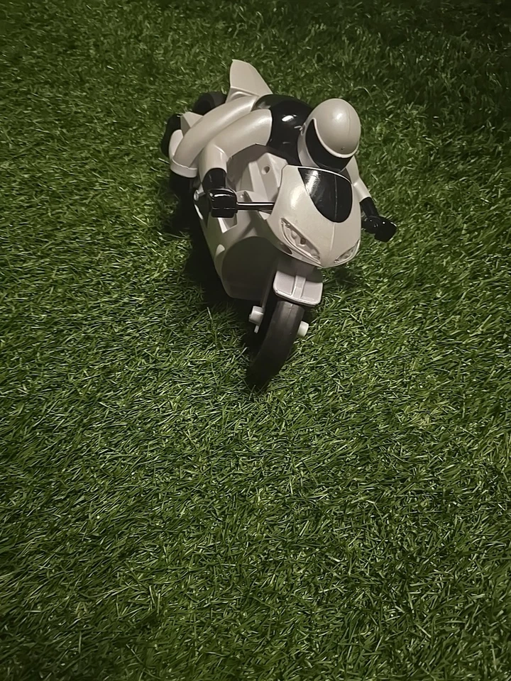 Motocicleta RC de juguete Foto 2 de 2