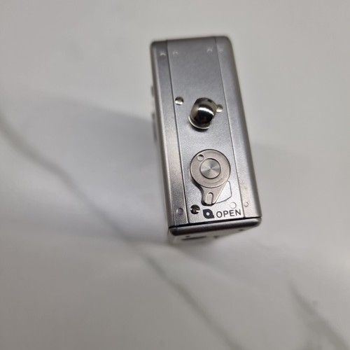 Canon (IXUS II) ELPH 2 Digital Camera - UNTESTED - Turns On Takes a Photo - - Picture 5 of 9