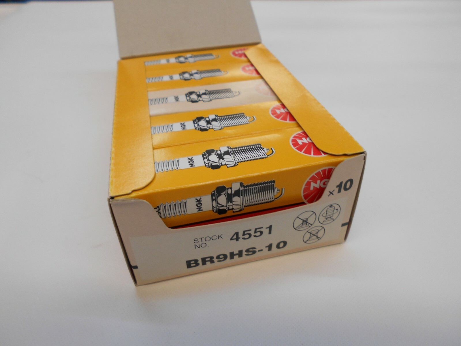 New NGK Spark Plug 10-Pack - BR9HS-10