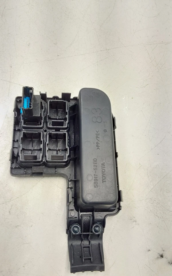 Toyota Yaris 2013 interruptor de apagado de tracción OEM Foto 2 de 4