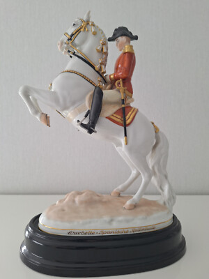 Porzellanfigur Augarten span. Hofreitschule  ''Courbette''