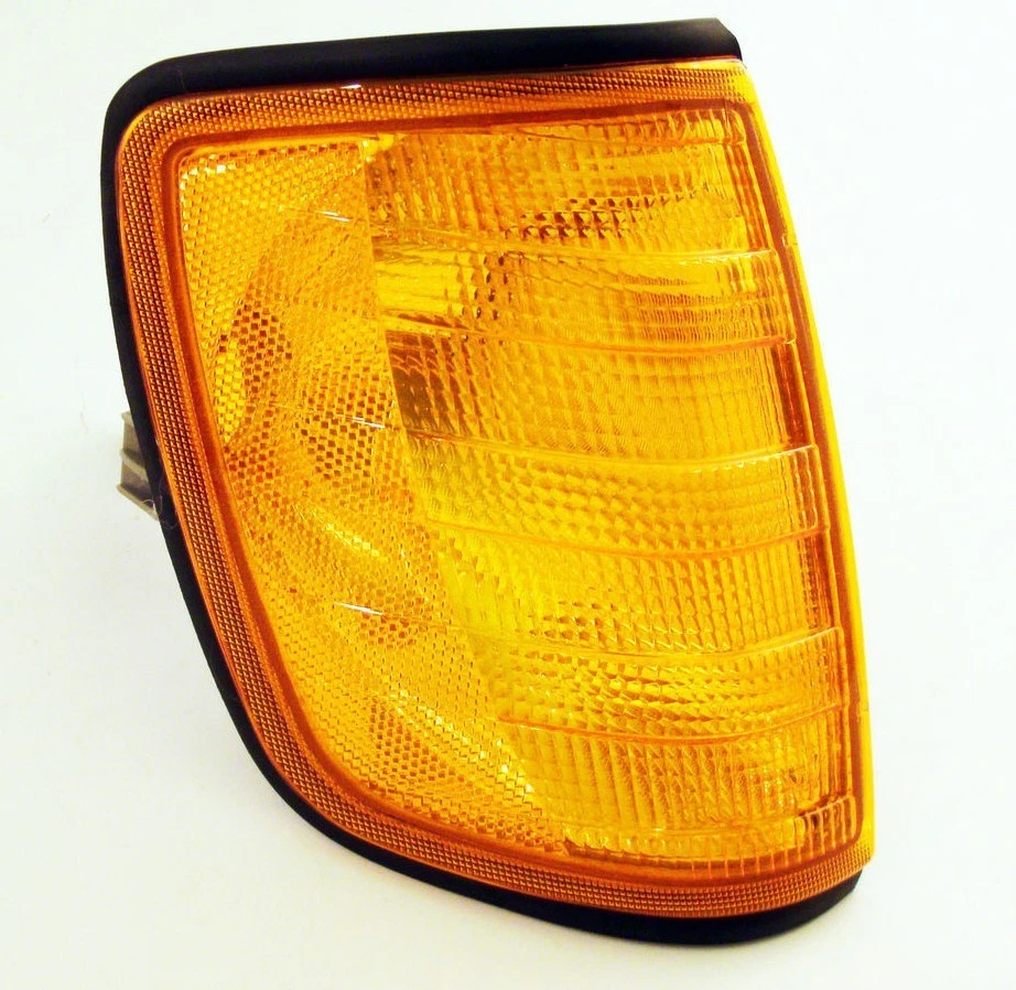 Lente intermitente izquierdo mercedes 260e 300d 300e 300td 400e 500e uro 1248260243 Foto 2 de 3