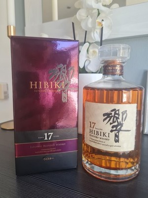 Suntory Hibiki 17 Years Old 0,7L - Japanese Blended Whisky mit OVP   Rarität