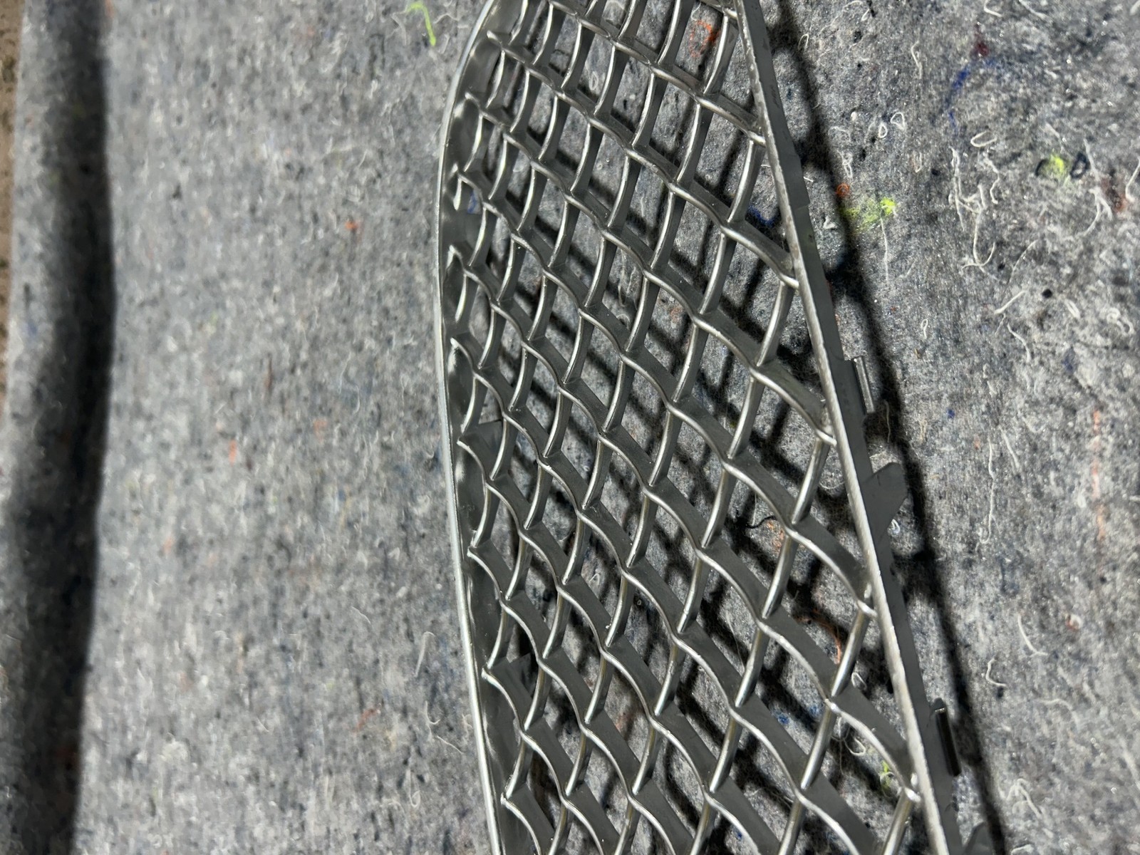06-13 BENTLEY CONTINENTAL FLYING SPUR FRONT BUMPER LOWER MESH GRILL OEM
