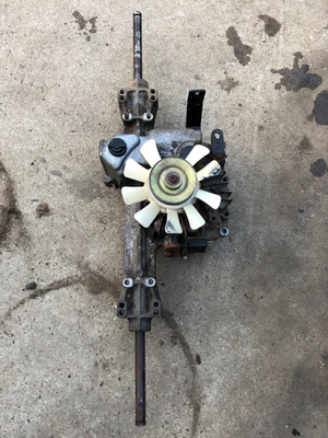 John Deere Transmission Transaxle L108 L110 L111 L118 AM131575