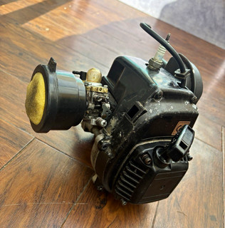 2 stroke engine rc buggy 1/5 came out of a km baja rovan hpi