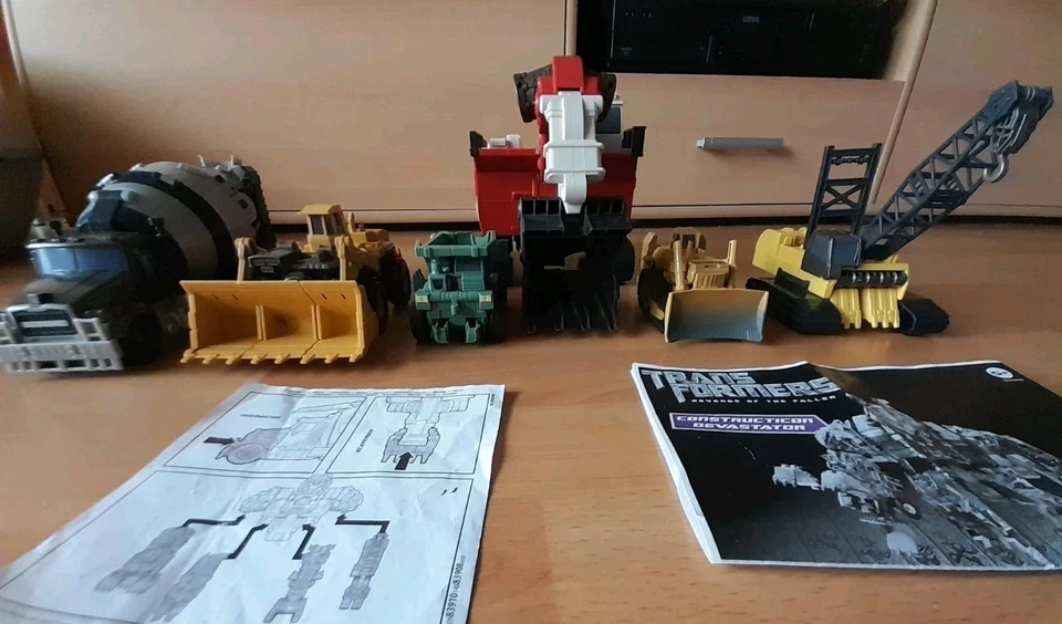 Transformers Construction Devastator, sehr guter Zustand, ohne OVP, 6 Fahrzeuge - Bild 2 von 4