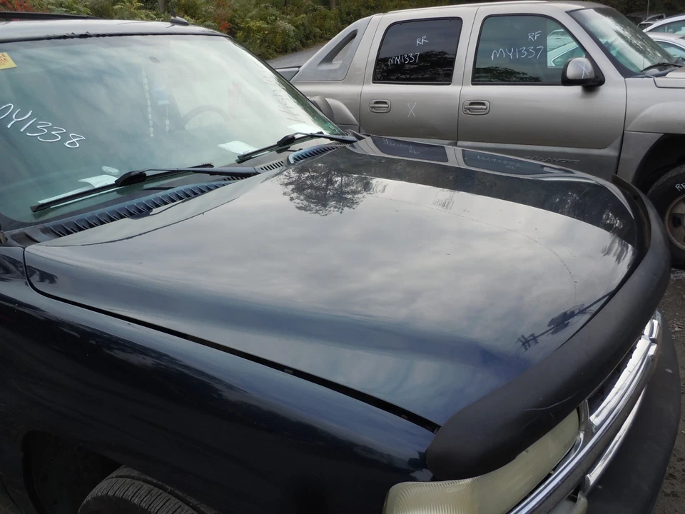 Chevrolet Suburban 1500 2000-2006 capó tapa capó OEM Foto 3 de 3