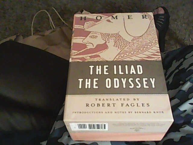 Book Set; The Iliad and The Odyssey by Homer Translated by Bernard Knox Foto 3 de 4