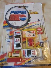 Golden Wheel Pepsi Team Cars and Signs  77