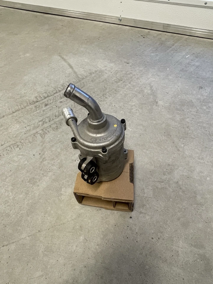 Bomba de refrigeración inversora original usada 36910-3D010 para Hyundai Sonata Hybrid Foto 3 de 3