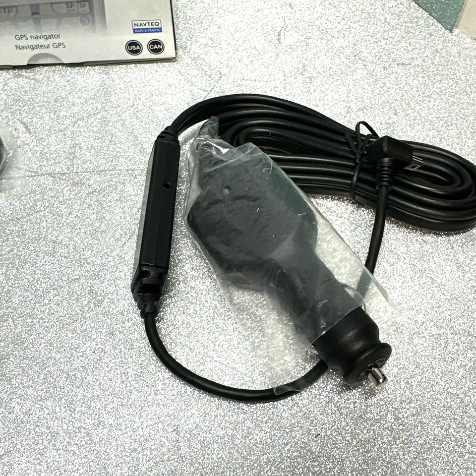 Garmin Nuvi 1390 GPS Navigator Mountable Automotive 4.3" Touchscreen Display - Image 4 of 4