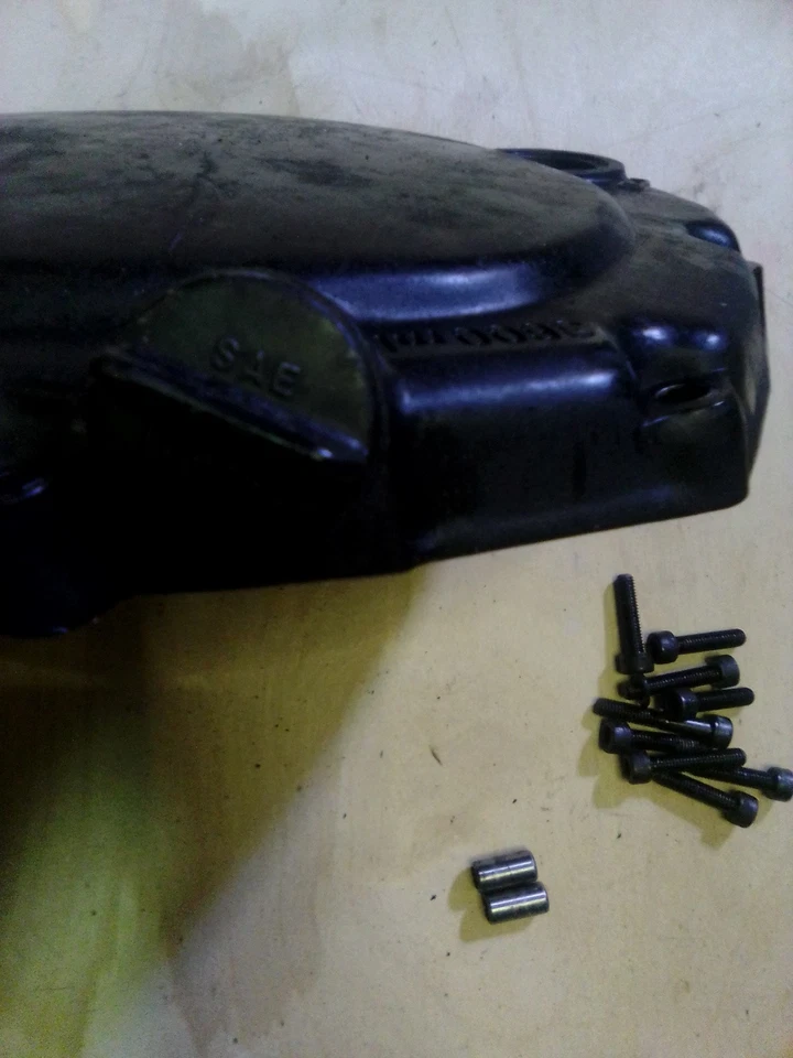 1995 Suzuki Katana 600 Motorcycle Clutch Cover - Image 4 of 4