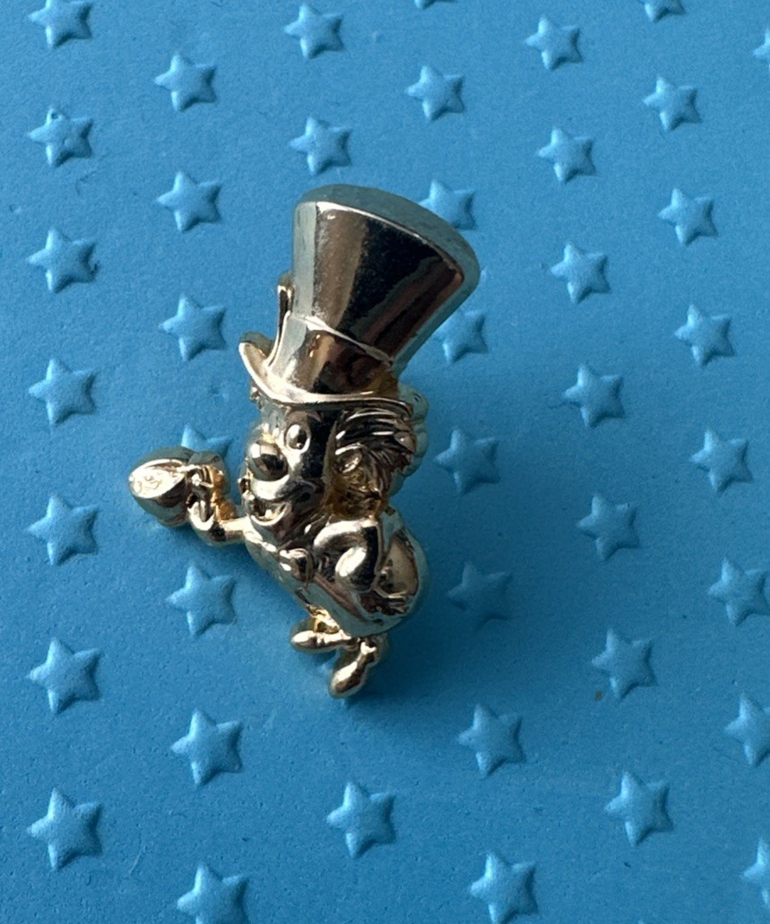 Disney Pin Mad Hatter 50th Anniversary Gold Statue Series 2 Free Shipping LR