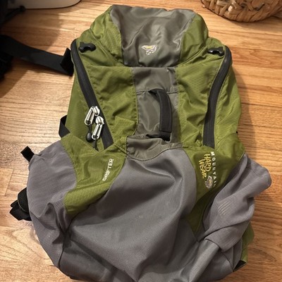 MOUNTAIN HARDWARE (GREEN) (LARGE) 1900 cu DRIFTER BACKPACK
