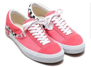 strawberry slip on vans