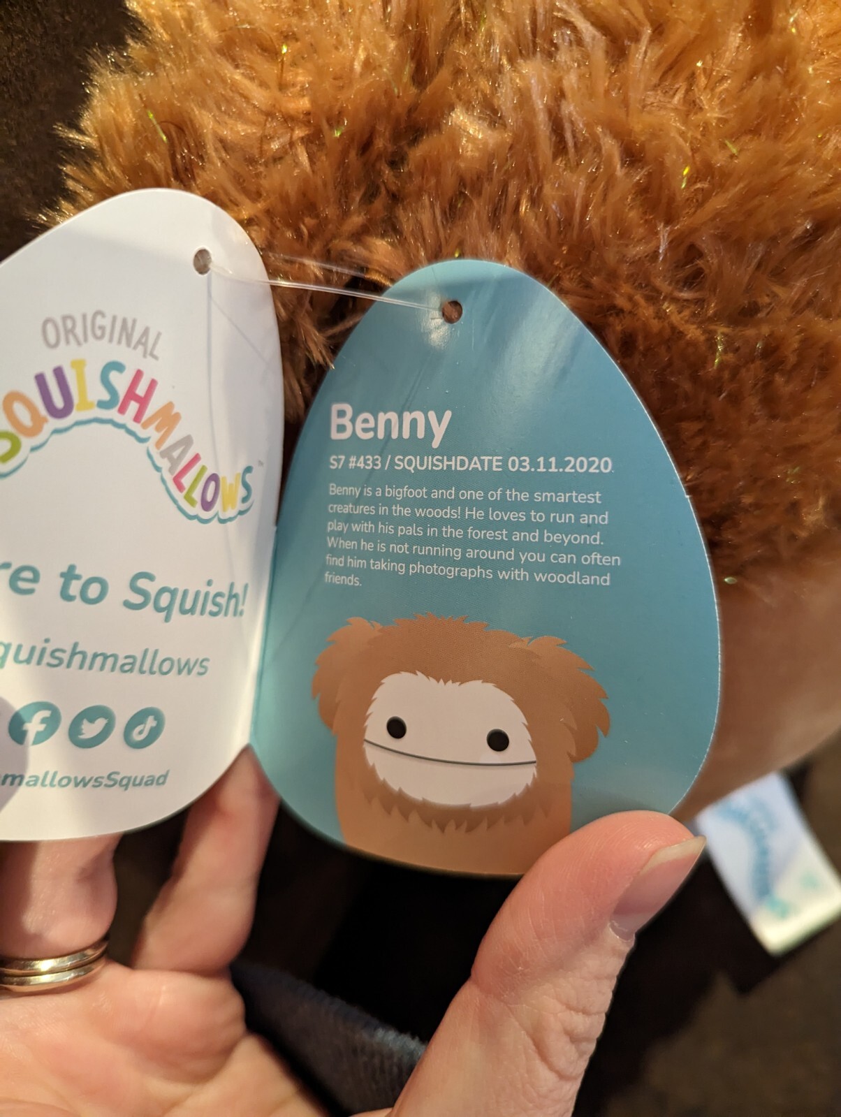 Benny Squishmallow 7 inch Bigfoot Sparkly Gold Tinsel Hair Brown New